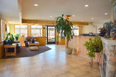 Photo 2 - SureStay Plus Hotel by Best Western Gold Beach