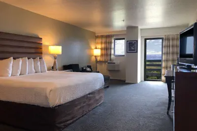 Photo 5 - SureStay Plus Hotel by Best Western Gold Beach