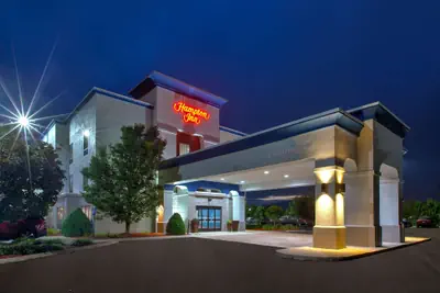 Photo 2 - Hampton Inn Clarion