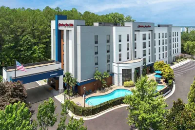 Photo 2 - Hampton Inn & Suites ATL-Six Flags