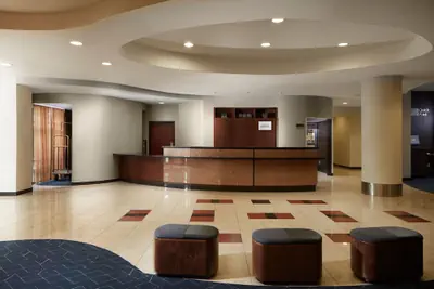 Photo 3 - Courtyard by Marriott Winchester