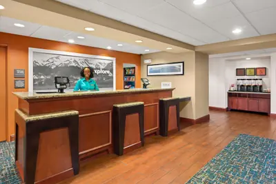 Photo 4 - Hampton Inn & Suites Burlington