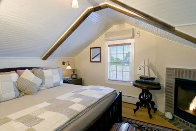 Photo 3 - The Revere Guest House