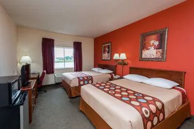Photo 4 - Super 8 by Wyndham St Robert Ft Leonard Wood Area