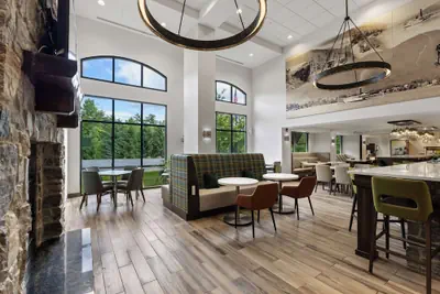 Photo 5 - Hampton Inn & Suites Lake George