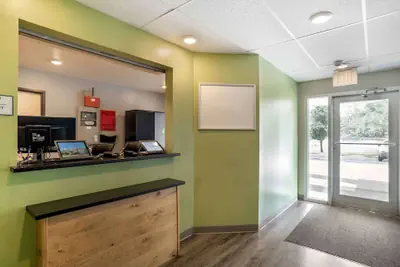 Photo 3 - Extended Stay America Select Suites - Pensacola - Northeast