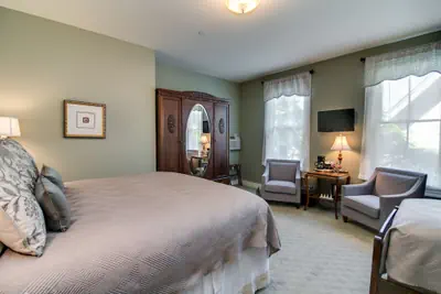 Photo 2 - Winchester Inn