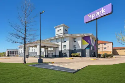 Photo 2 - Spark by Hilton Killeen