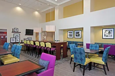 Photo 3 - Hampton Inn & Suites Bloomington - Normal