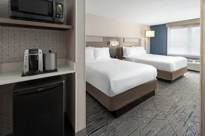Photo 5 - Holiday Inn Express Hotel & Suites Freeport by IHG