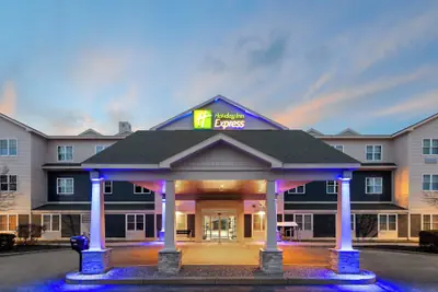 Photo 2 - Holiday Inn Express Hotel & Suites Freeport by IHG