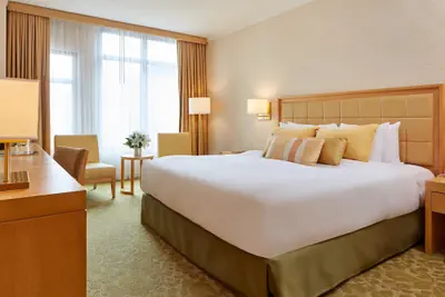 Photo 5 - Orchard Garden Hotel