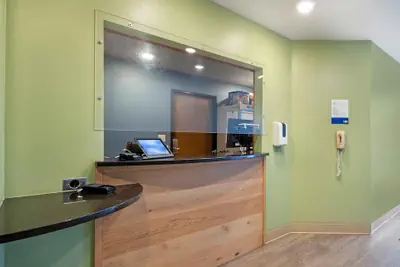 Photo 3 - Extended Stay America Select Suites - Wichita - Airport