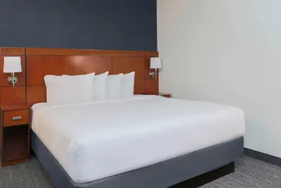 Photo 5 - Courtyard by Marriott Austin Airport