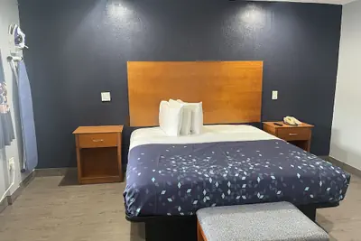 Photo 5 - Americas Best Value Inn Savannah