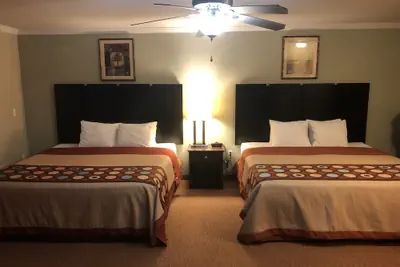 Photo 3 - Global INN