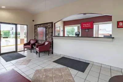 Photo 5 - Red Roof Inn Buffalo, TX