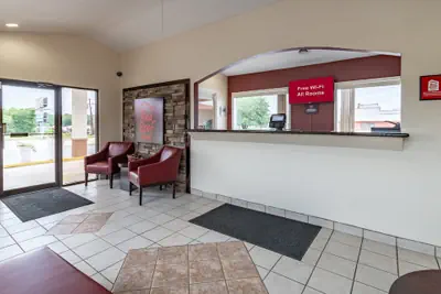 Photo 4 - Red Roof Inn Buffalo, TX