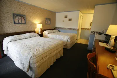 Photo 4 - Bennington Motor Inn