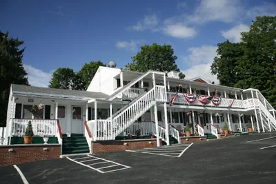 Photo 2 - Bennington Motor Inn