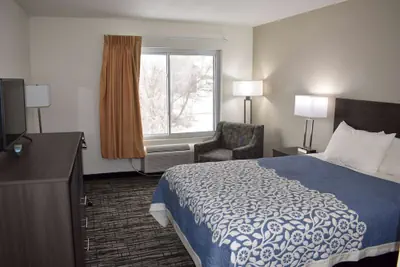 Photo 2 - Super 8 by Wyndham Grand Island South