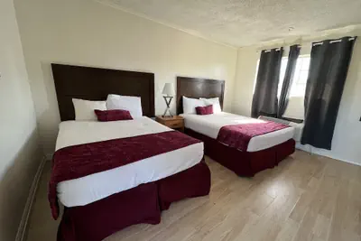Photo 5 - Hometown Inns North Hills