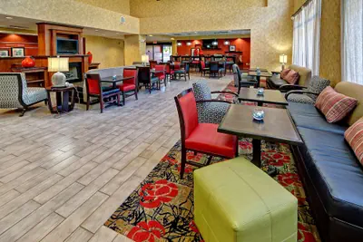 Photo 4 - Hampton Inn Quincy