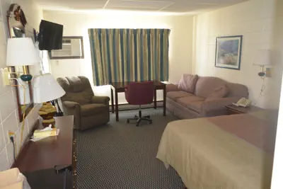 Photo 4 - Grand Inn Fargo