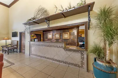 Photo 4 - Best Western San Isidro Inn
