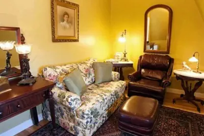 Photo 4 - Sarah Kendall House