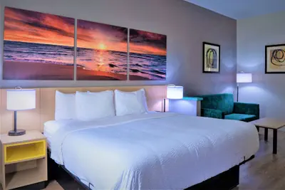 Photo 2 - Days Inn & Suites by Wyndham Savannah North I-95
