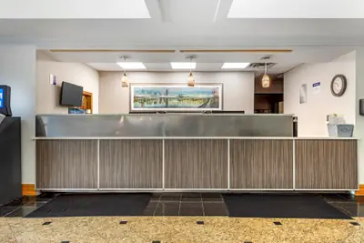 Photo 3 - Wingate by Wyndham North East