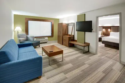 Photo 5 - Holiday Inn Express Woodbridge by IHG