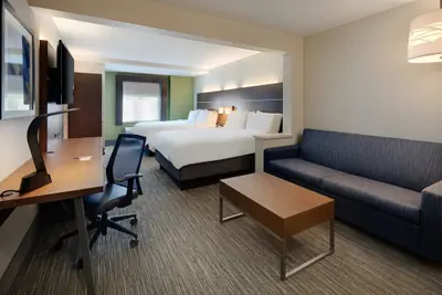 Photo 4 - Holiday Inn Express & Suites Bradley Airport by IHG