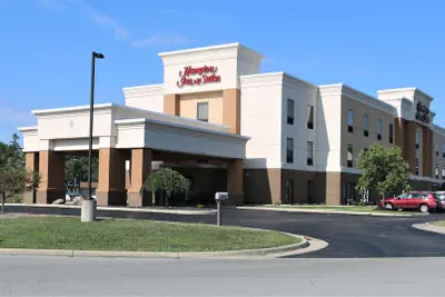 Photo 2 - Hampton Inn & Suites Fremont