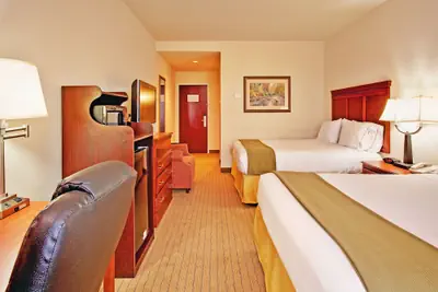 Photo 5 - Holiday Inn Express Hotel & Suites Dyersburg by IHG