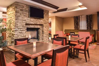 Photo 4 - Hampton Inn Statesville