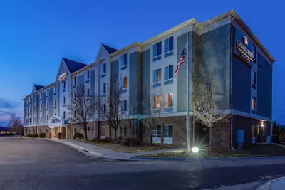 Photo 2 - Candlewood Suites Lincoln by IHG