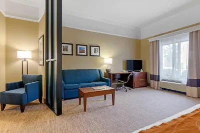 Photo 5 - Comfort Suites Savannah North I-95