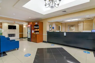Photo 4 - Comfort Suites Savannah North I-95