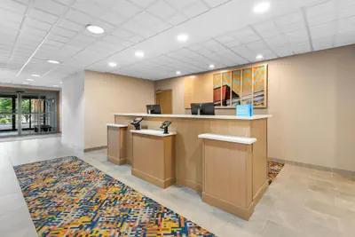Photo 4 - Hampton Inn & Suites Mansfield-South @ I-71