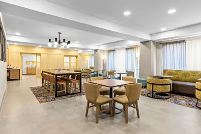 Photo 3 - Hampton Inn & Suites Mansfield-South @ I-71