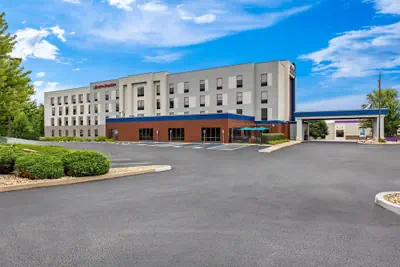 Photo 2 - Hampton Inn & Suites Grove City