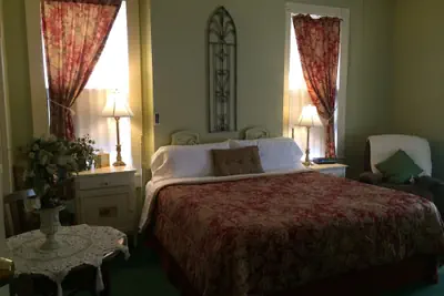 Photo 2 - The Courtland Hotel and Day Spa