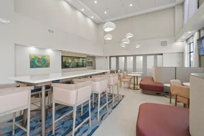 Photo 4 - Hampton Inn & Suites Pharr