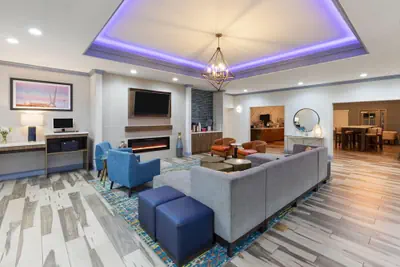 Photo 5 - La Quinta Inn & Suites by Wyndham Oklahoma City - Moore