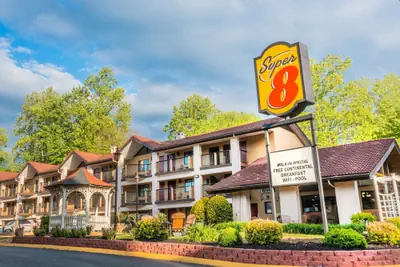 Photo 2 - Super 8 by Wyndham Downtown Gatlinburg at Convention Center