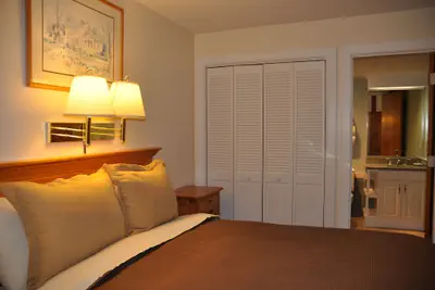Photo 4 - Newport Bay Club and Hotel