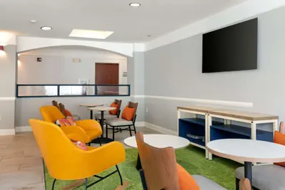 Photo 2 - Spark by Hilton Savannah Airport