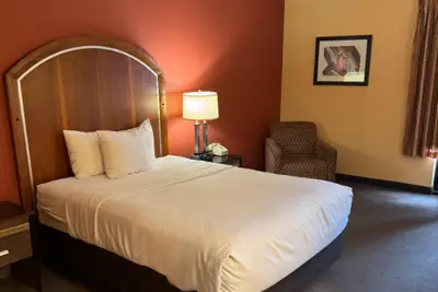 Photo 3 - Appalachian Hotel